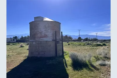 9616 Schlitz, Phelan, CA 92371 - Photo 3