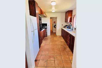 9616 Schlitz, Phelan, CA 92371 - Photo 11