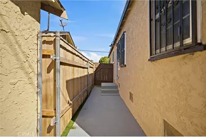 832 W 98th, Los Angeles, CA 90044 - Photo 19
