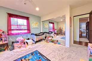 633 Sunnyhill Dr, Los Angeles, CA 90065 - Photo 15