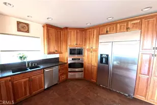 633 Sunnyhill Dr, Los Angeles, CA 90065 - Photo 27