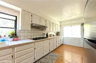 641 Sunnyhill Dr, Los Angeles, CA 90065 - Photo 15