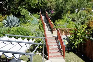 641 Sunnyhill Dr, Los Angeles, CA 90065 - Photo 21