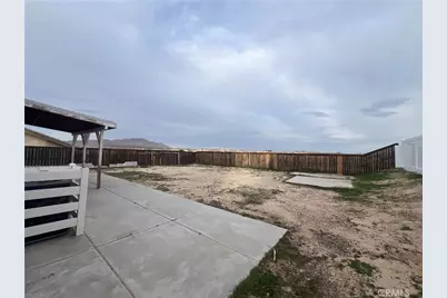 16433 Salinas Street, Victorville, CA 92394 - Photo 5