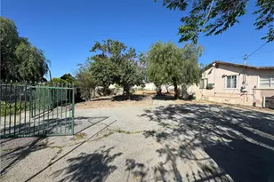 8464 Cypress Ave, Fontana, CA 92335 - Photo 3