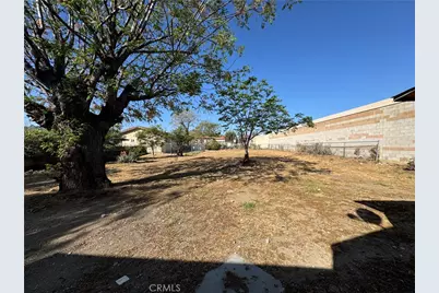 8464 Cypress Avenue, Fontana, CA 92335 - Photo 5