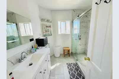 590 N Daisy Ave, Pasadena, CA 91107 - Photo 7