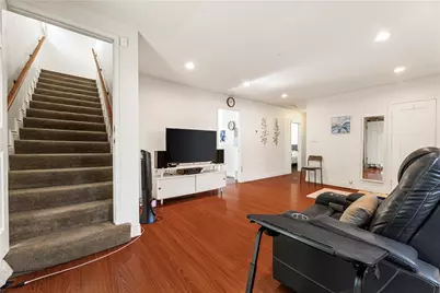 2389 Mayfield Avenue, Montrose, CA 91020 - Photo 19