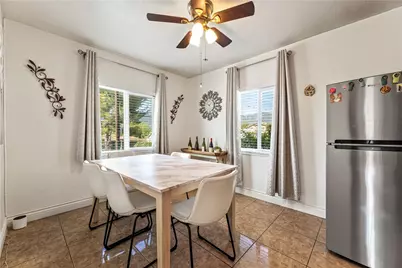 2389 Mayfield Avenue, Montrose, CA 91020 - Photo 9