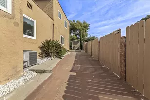 2389 Mayfield Ave, Montrose, CA 91020 - Photo 29