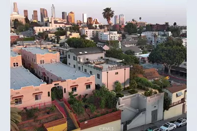 284 S Coronado, Los Angeles, CA 90057 - Photo 3