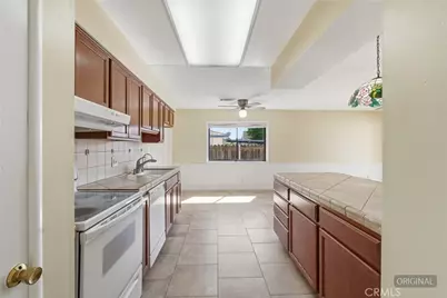 2234 Carter Way, Hanford, CA 93230 - Photo 9