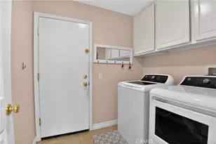 2621 Fallen Leaf Ct, Simi Valley, CA 93063 - Photo 53