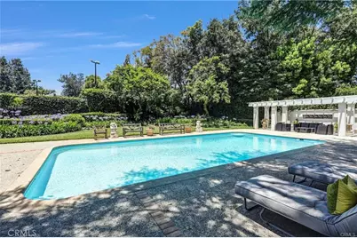 935 Hillcrest, Pasadena, CA 91106 - Photo 39