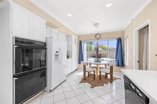 14139 Dartmouth Ct, Fontana, CA 92336 - Photo 9