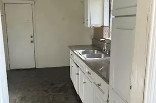 156 W 84th, Los Angeles, CA 90003 - Photo 7
