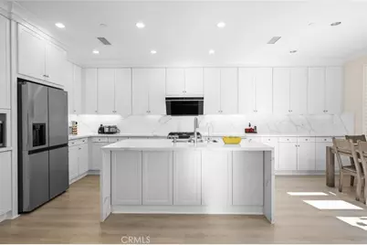 107 Overbrook, Irvine, CA 92620 - Photo 9