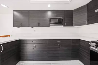 1121 E Grand Ave #B, Pomona, CA 91766 - Photo 15