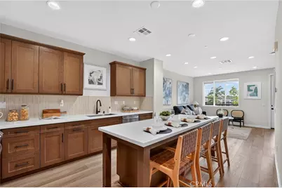 1097 N Harbor Blvd, Anaheim, CA 92801 - Photo 5