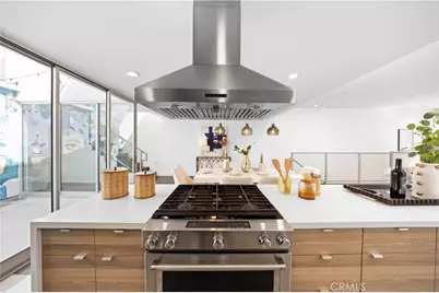 719 Venice Boulevard, Venice, CA 90291 - Photo 17