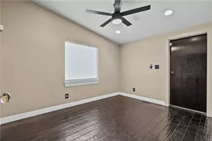 15455 Glenoaks, Sylmar, CA 91342 - Photo 23