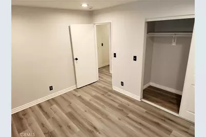 323 W 47th, Los Angeles, CA 90037 - Photo 9
