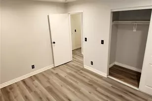 323 W 47th, Los Angeles, CA 90037 - Photo 9