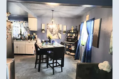 323 W 47th, Los Angeles, CA 90037 - Photo 15