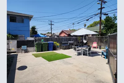 323 W 47th, Los Angeles, CA 90037 - Photo 19