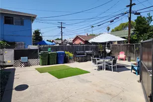 323 W 47th, Los Angeles, CA 90037 - Photo 19