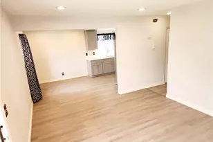 323 W 47th, Los Angeles, CA 90037 - Photo 3