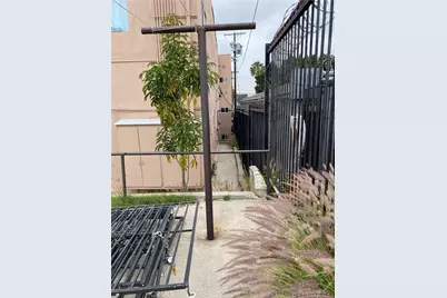 755 S Boyle, Los Angeles, CA 90023 - Photo 13