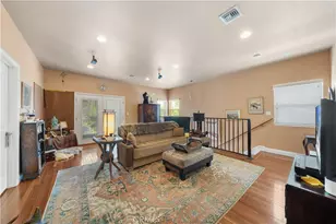 2516 Elsinore St, Los Angeles, CA 90026 - Photo 17