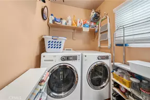 2516 Elsinore St, Los Angeles, CA 90026 - Photo 13