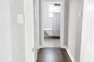 716 N Sierra Bonita Ave, Los Angeles, CA 90046 - Photo 15