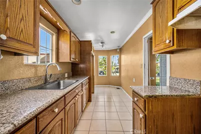 9933 San Anselmo, South Gate, CA 90280 - Photo 9