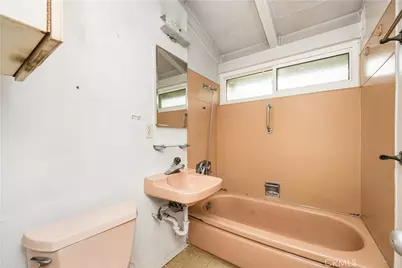 18814 Fonthill Avenue, Torrance, CA 90504 - Photo 15