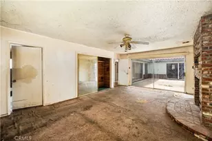 1405 S Center Ave, Compton, CA 90220 - Photo 17