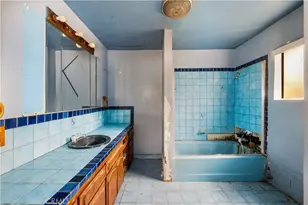1405 S Center Ave, Compton, CA 90220 - Photo 9