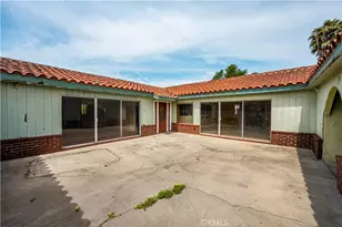 1405 S Center Ave, Compton, CA 90220 - Photo 3