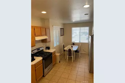 13656 Sandpiper Place, Victorville, CA 92392 - Photo 11