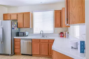 13656 Sandpiper Pl, Victorville, CA 92392 - Photo 3