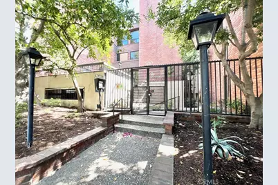 700 S Lake Avenue #111, Pasadena, CA 91106 - Photo 1