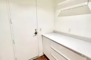 700 S Lake Ave, Pasadena, CA 91106 - Photo 33