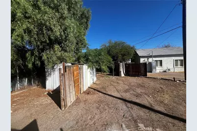 408 Bazoobuth, Needles, CA 92363 - Photo 13