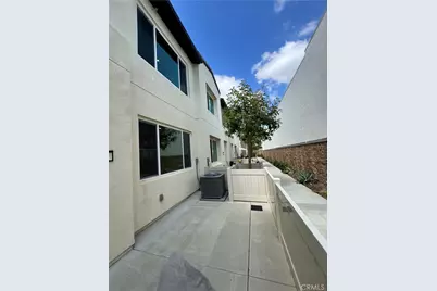 17 Aria, South El Monte, CA 91733 - Photo 3
