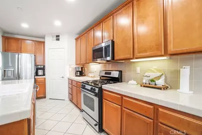 5200 Archery Court, Fontana, CA 92336 - Photo 9