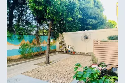 15147 W Fred Way, Van Nuys, CA 91405 - Photo 9