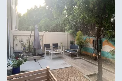 15147 W Fred Way, Van Nuys, CA 91405 - Photo 5