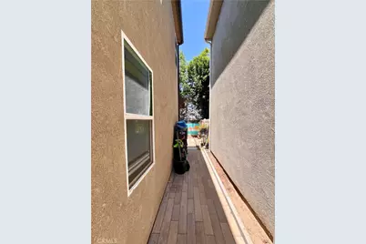 15147 W Fred Way, Van Nuys, CA 91405 - Photo 3